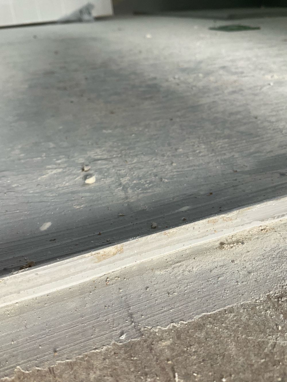 An upstairs bathroom waterproofed straight onto particleboard